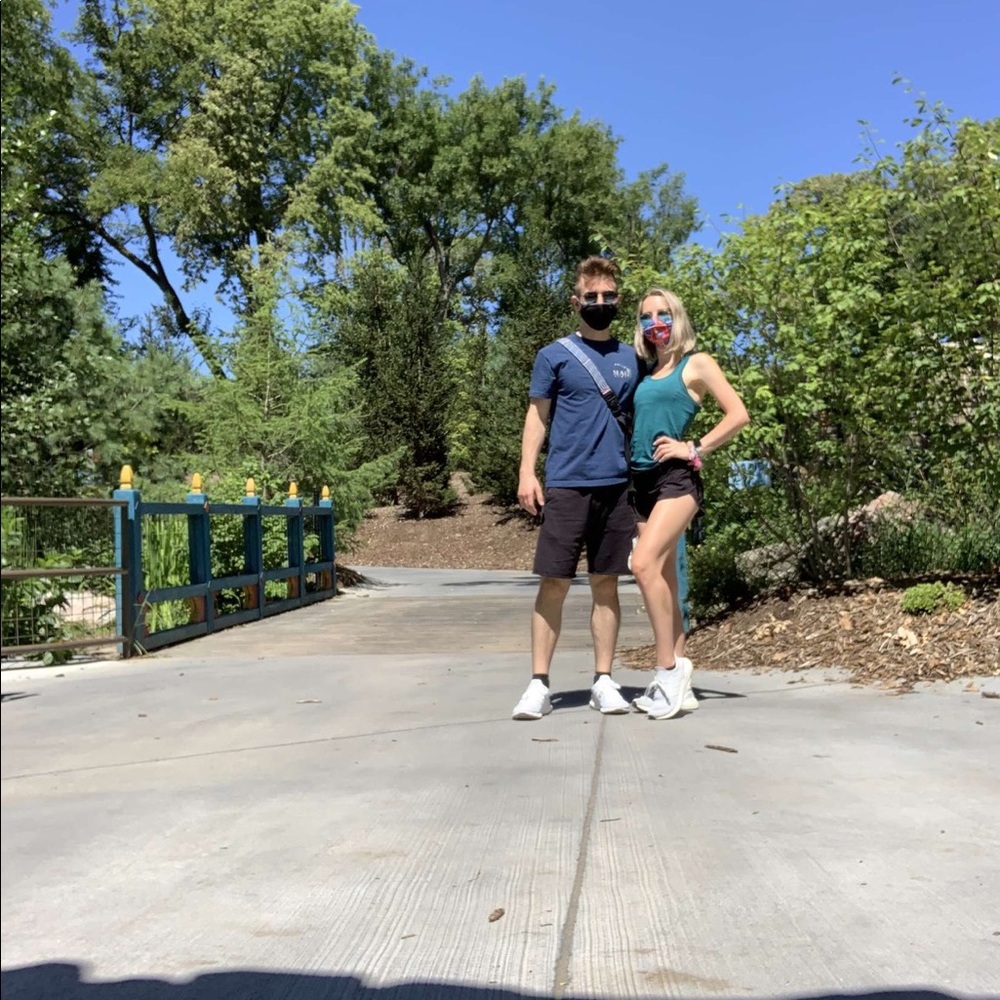 Meet your Posher, Lauren